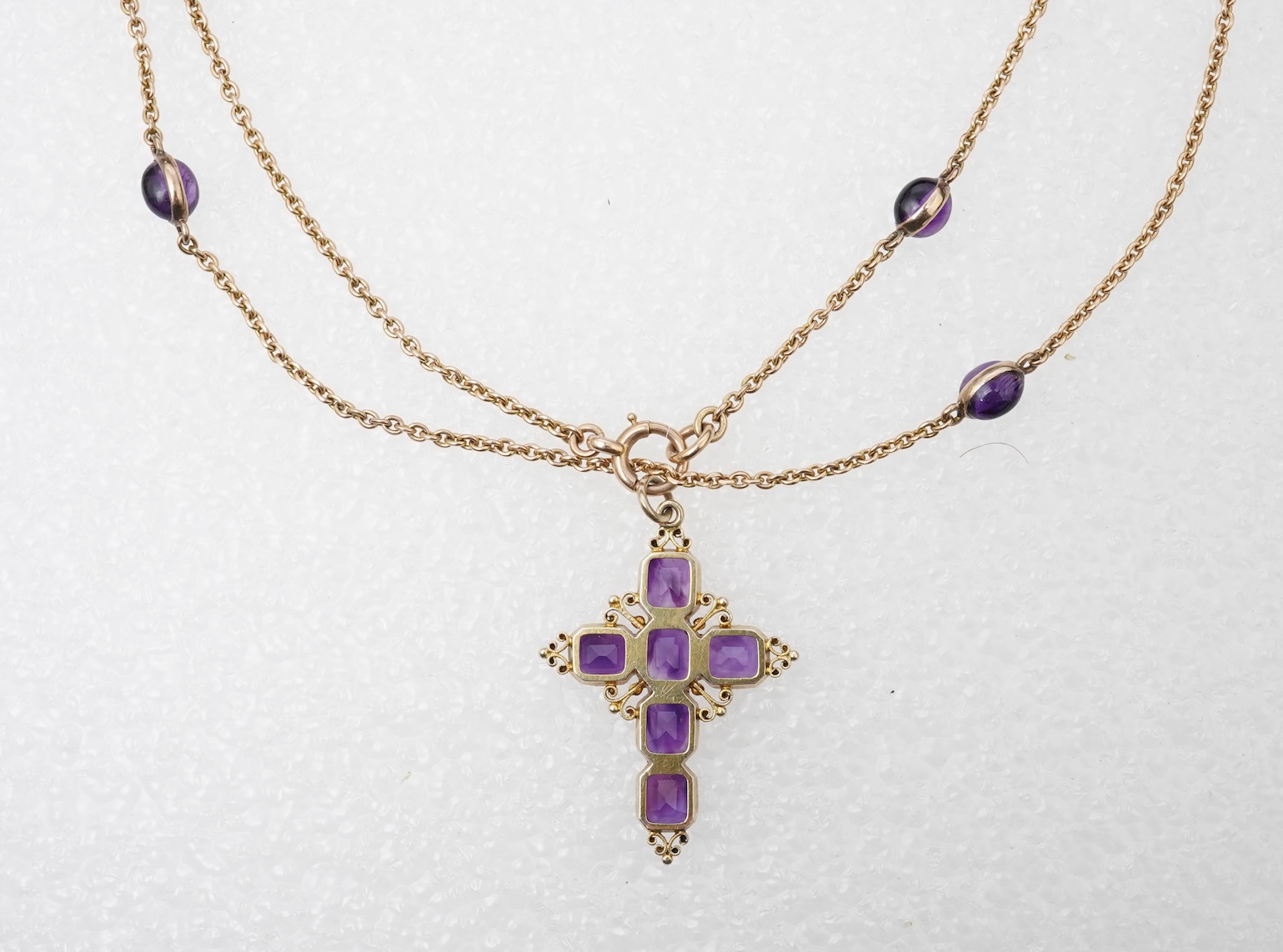 A gold and amethyst pendant, 19th century/early 20th century